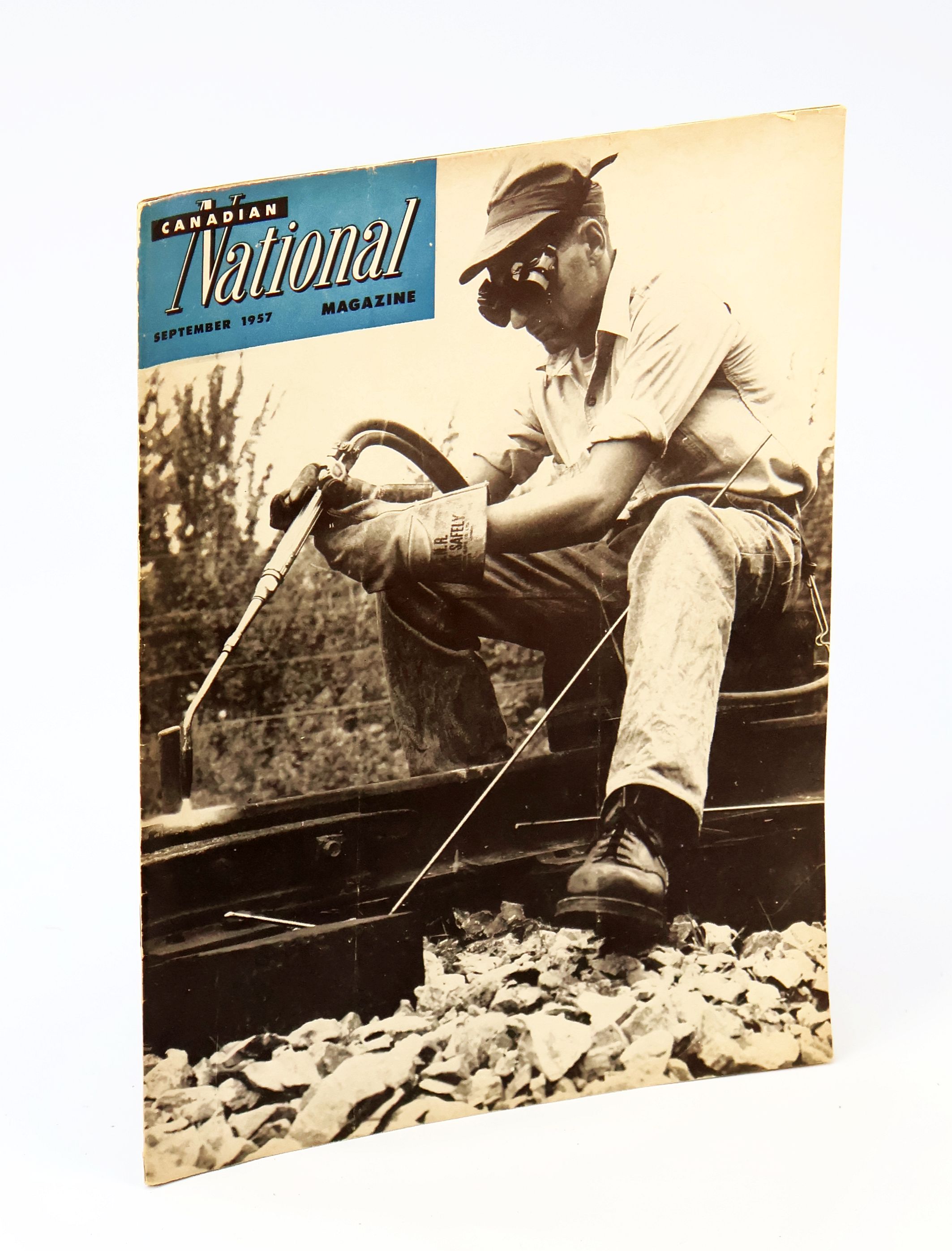 Canadian National Magazine, September 1957, Vol. 43, No. 9 -