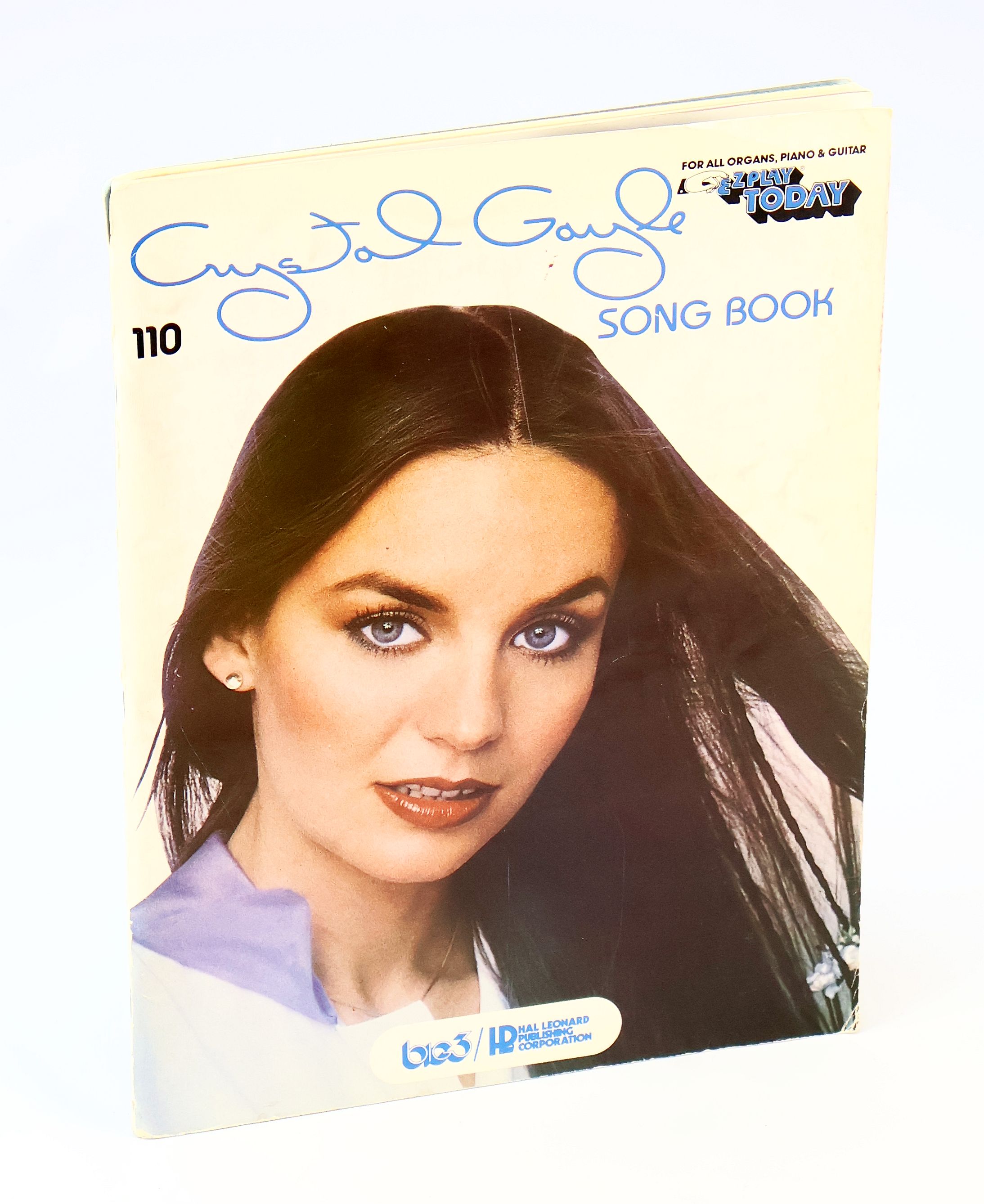 Crystal Gayle Song Book [Songbook]: E-Z Play Today - For All Organs, Piano & Guitar